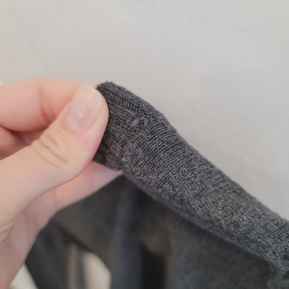 💕 Liz Lange for Target Gray Maternity Sweater Sze XS - Picture 14 of 16